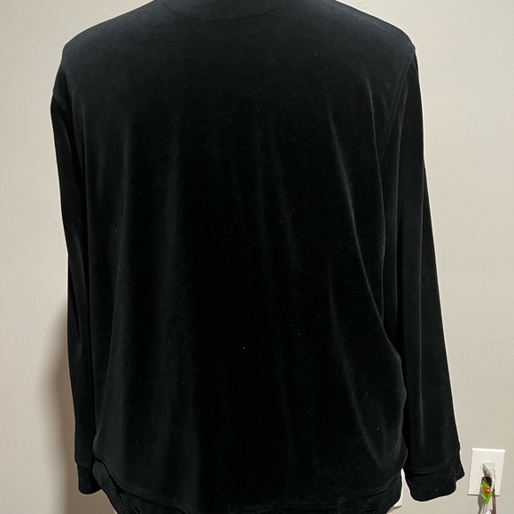 Plus Size Top - Picture 4 of 6